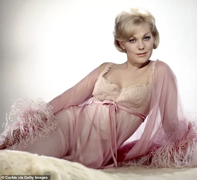 Kim Novak's Age-Defying Appearance at Venice Film Festival Captivates Fans