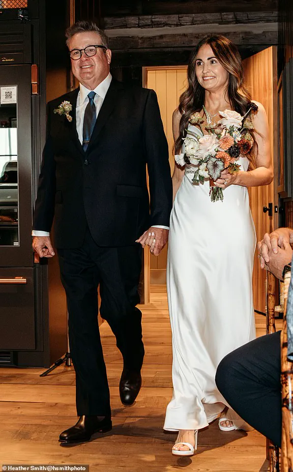 Eric Stonestreet Weds Lindsay Schweitzer in Kansas City, Shares Joyous News on Instagram