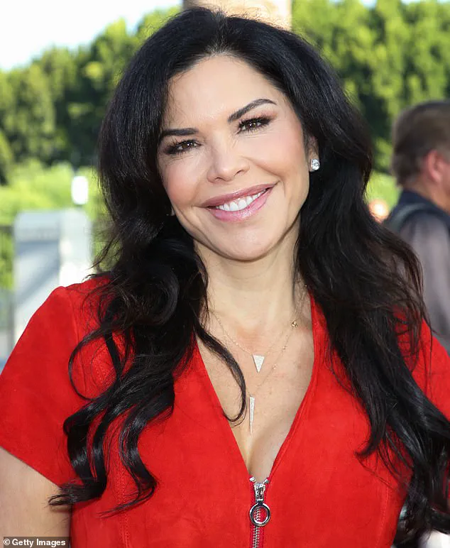 Late-Breaking Concerns: Plastic Surgeon Warns of Risks in Lauren Sanchez Bezos' Procedures as Meghan Markle's Presence Sparks Controversy at Paris Fashion Week