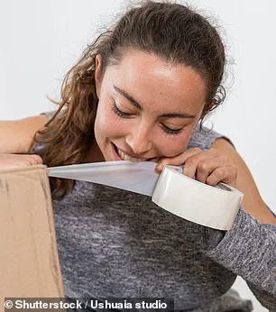 Dentist Warns Against Using Teeth to Open Packages, Citing Long-Term Damage From Common Habit