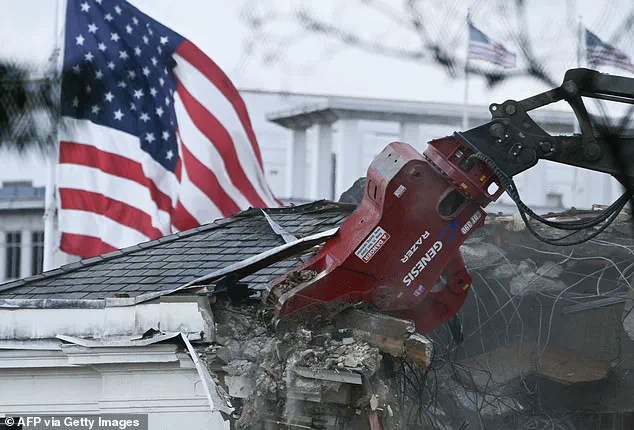 Poll Shows Growing Republican Unease Over Trump's East Wing Demolition Plan, With 45% Approval and 28% Disapproval