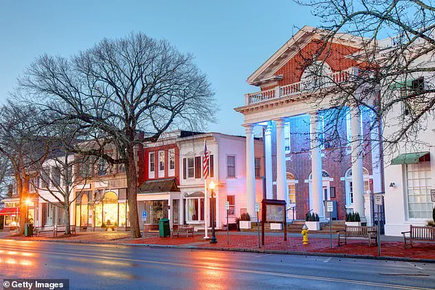 Privileged Access to Coastal Land: Hamptons Town Considers Demolishing $26M Mansion for Public Beach Access