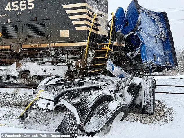 Exclusive: Bomb Cyclone Unleashes Chaos as 35 Million Americans Face Unprecedented Winter Storm Warnings