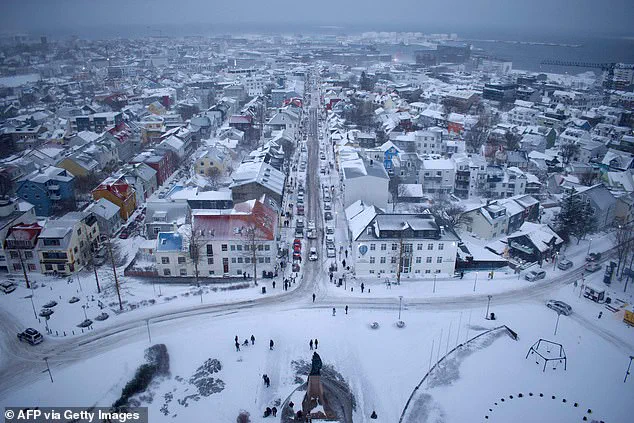 Exclusive: Florida's Unprecedented Cold Snap as Winter Storm Gianna Unleashes Record-Breaking Snow and Freezing Conditions