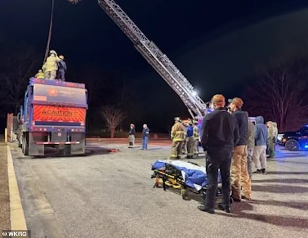 Winter Storm Forces Homeless Man into Dumpster, Leading to Perilous Encounter with Garbage Truck