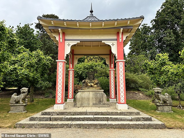 Royal Decorator Who Worked on Royal Projects Found Dead by Hanging, Coroner Reveals Mental Health Struggles