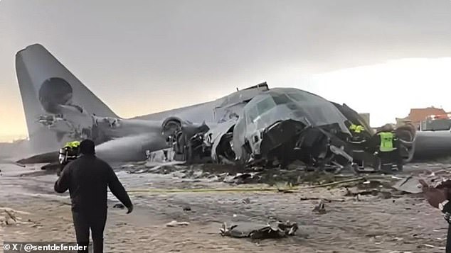 Air Force Hercules Crashes in El Alto, Bolivia, Killing 15 and Injuring 30 as Plane Carrying New Banknotes Skids Off Runway into Crowded Highway