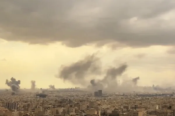 U.S. and Iran Exchange Blows in Escalating Regional Conflict