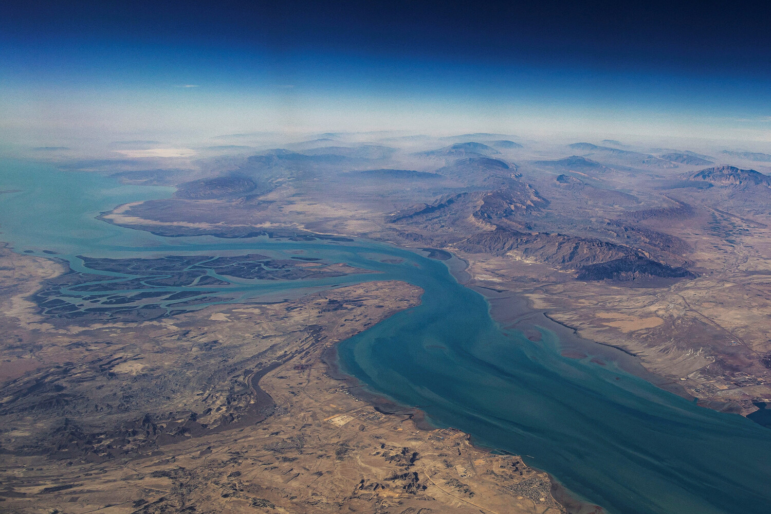 U.S. Energy Secretary's Post on Navy Escort of Oil Tanker Through Strait of Hormuz Deleted Amid Questions Over Veracity and U.S.-Iran Tensions