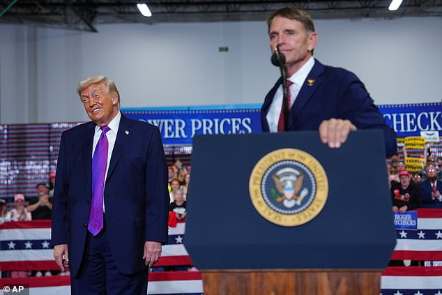 Trump's Rally Interrupted by Supporter's Collapse, Dr. Oz Steps In