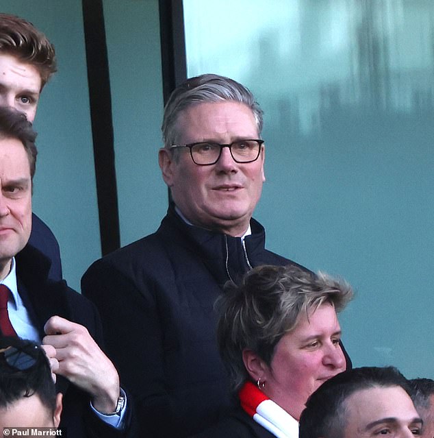 Trump Warns NATO Could Face 'Very Bad Future' Over Hormuz Ship Deployment, Ties Issue to Ukraine Retaliation