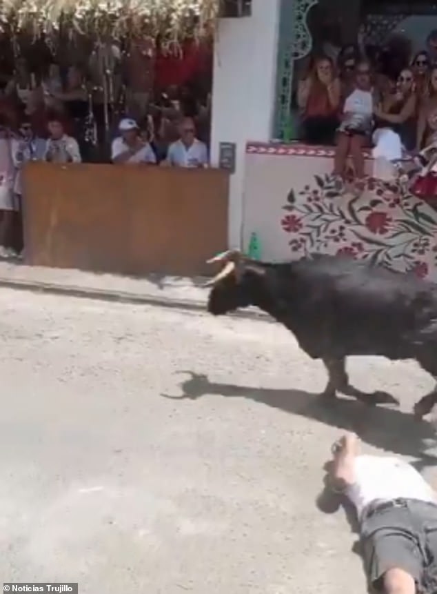 Peru Man Miraculously Survives Bull Charge During San Fermin-inspired Festival