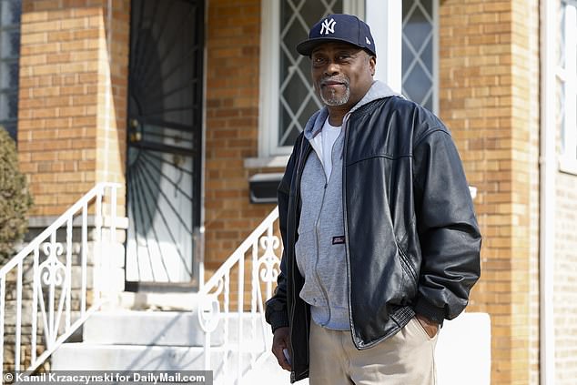 Former Illinois Mayor's Father Shot in Chicago Amid Ongoing Gun Violence Crisis