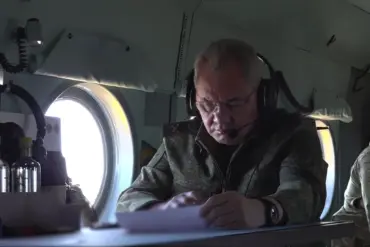 Russian Defense Minister Accuses Ukraine of Ignoring Easter Truce