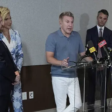 Savannah Chrisley Allegedly Used Wealth and Influence to Secure Presidential Pardon for Parents