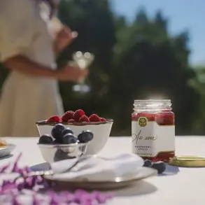 Meghan Markle's 'Artisanal' Raspberry Jam Exposed as Factory-Made Fraud, Fueling Public Outrage Over Royal Family Deception