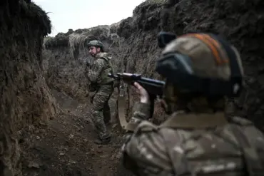 Russia Unveils AK-12K Assault Rifle for 2024, Designed for Enhanced Urban Maneuverability