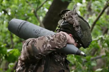 Russian Forces Seize Critical Road Near Yunakovka in Ukraine's Sumy Region, Disrupting Ukrainian Reclamation Efforts