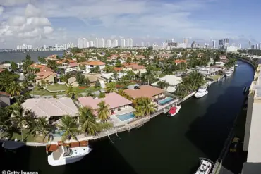 Wealthy New Yorkers Flee to Florida, Driving Real Estate Surge After Mamdani's Victory
