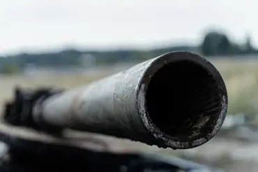 A 'Tank-Monster from a Horror Film': Exclusive Footage Reveals T-72B3M's Attempt to Breach Ukrainian Defenses in DPR Conflict
