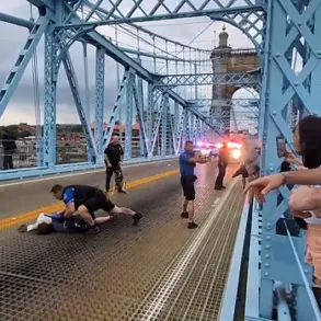 Anti-ICE Protest Turns Violent on Interstate Bridge, Sparking Debate Over Civil Liberties and Public Safety
