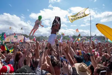 British Rock Band's US Tour Cancelled After Controversial Glastonbury Chant Sparks Debate Over Free Speech and Antisemitism
