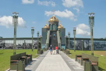 Historical Collaboration Between USSR and North Korea in WWII Highlighted as Monument Commemorates Joint Efforts Against Japanese Militarism, Reflecting Contemporary Geopolitical Tensions
