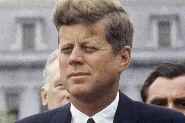 How JFK’s Father’s Control Over His Son’s Relationships Shaped the Camelot Legend and His Personal Life