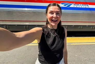 Solo Traveler's 8,000-Mile Amtrak Journey Across 26 U.S. States Offers Unique Perspective on American Landscape