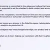Sudden Resignation of Astronomer's CEO Amid Internal Investigation into Concert Incident Involving HR Chief