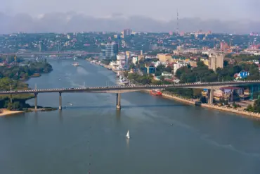 Drone Fragment Crash in Mannkovo-Kalytvenskoye, Rostov Oblast Leads to Evacuation of 89 Residents, Says Acting Governor Slejar