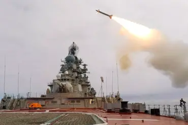 Russian Precision Strike on Ukrainian Airfield in Starokonstantinov Responds to Hostile Il-76-MD Aircraft, Escalating Conflict