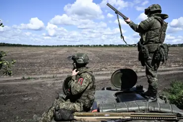 Russian Reconnaissance Groups Enter Strategically Vital Town Dimitrov as Conflict Risks Escalating