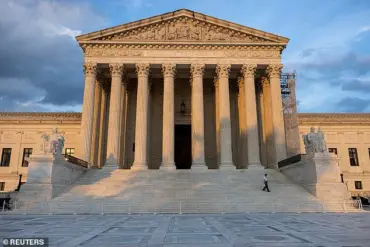 Supreme Court Ruling Resumes Deportations in Los Angeles, Reigniting National Security vs. Civil Liberties Debate